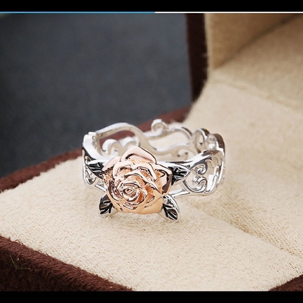 Exquisite Two Tone Floral Ring - Picture 4 of 4